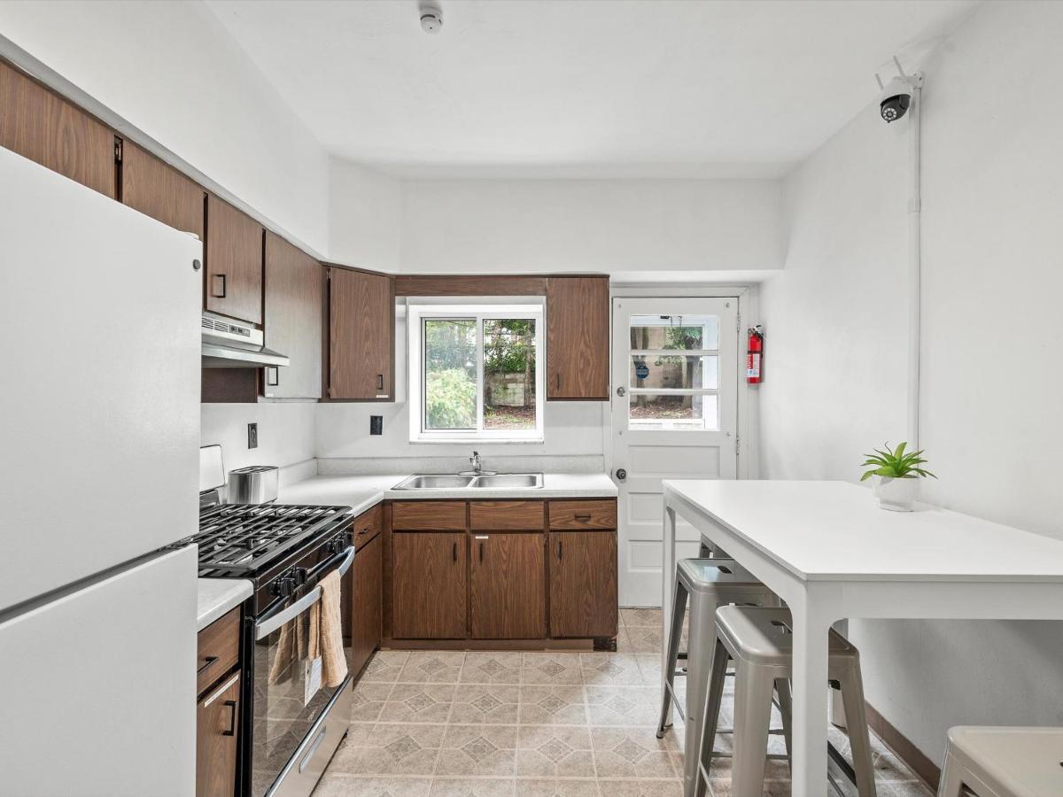 Oakland/University @G Modern And Bright Private Bedroom With Shared Bathroom Pittsburgh Exterior foto